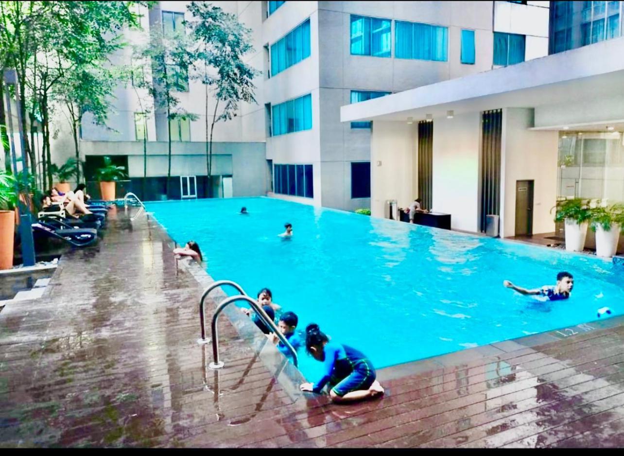 Summer Suites Klcc By Whollmark Kuala Lumpur Exterior foto